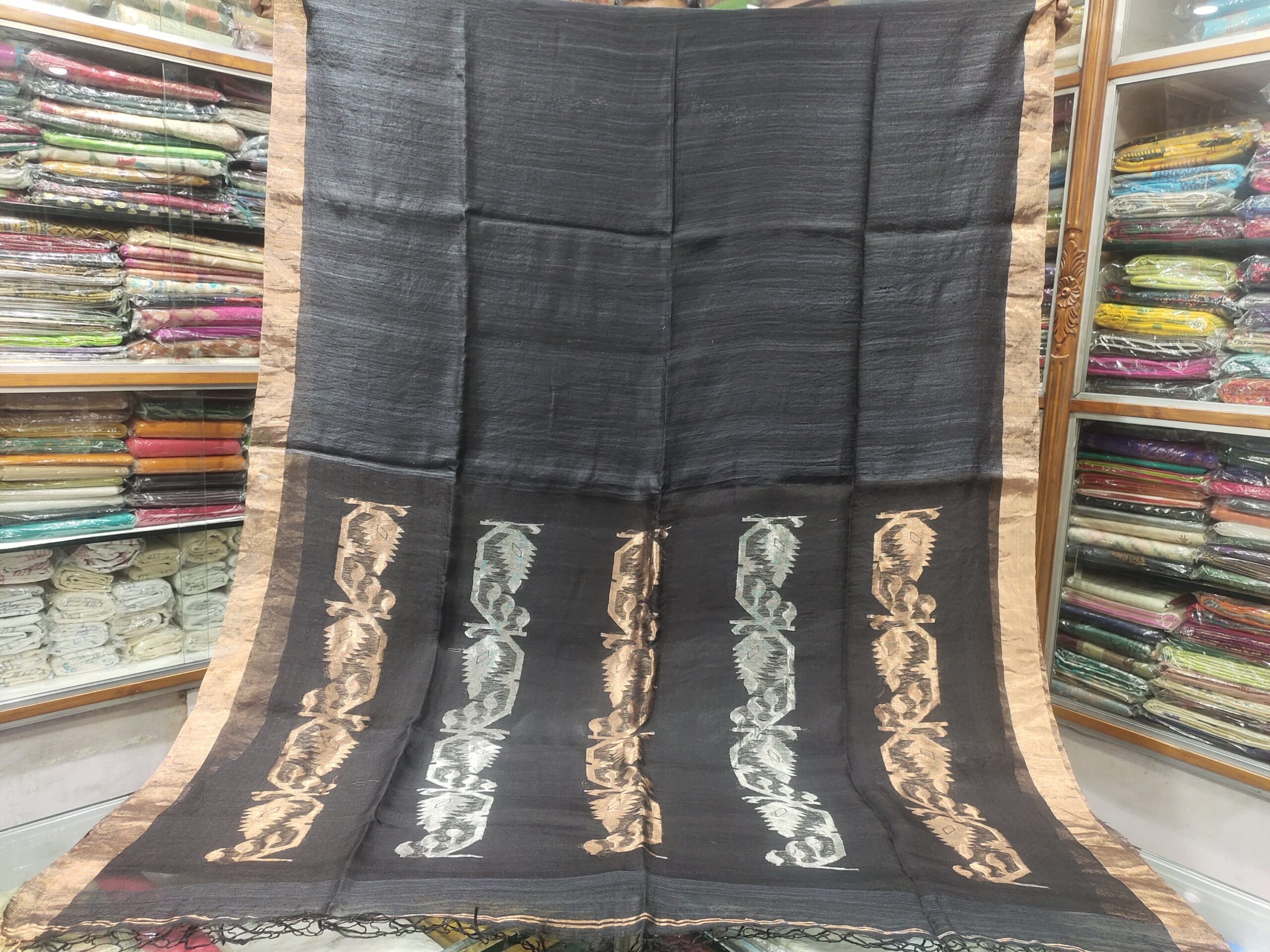 Pure Linen Matka Saree with Zari Border - Image 2